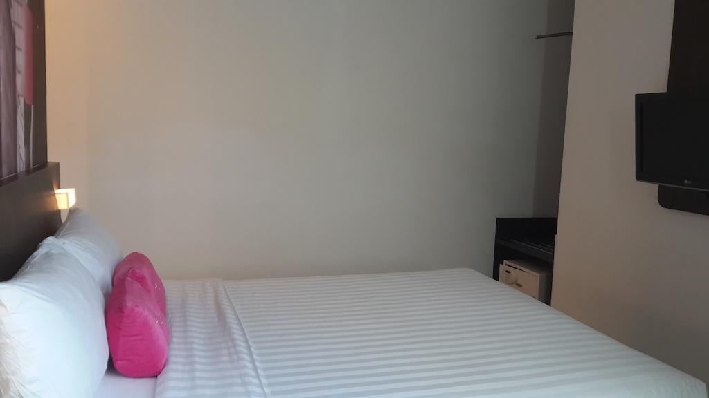 Favehotel Pluit Junction Yakarta Exterior foto