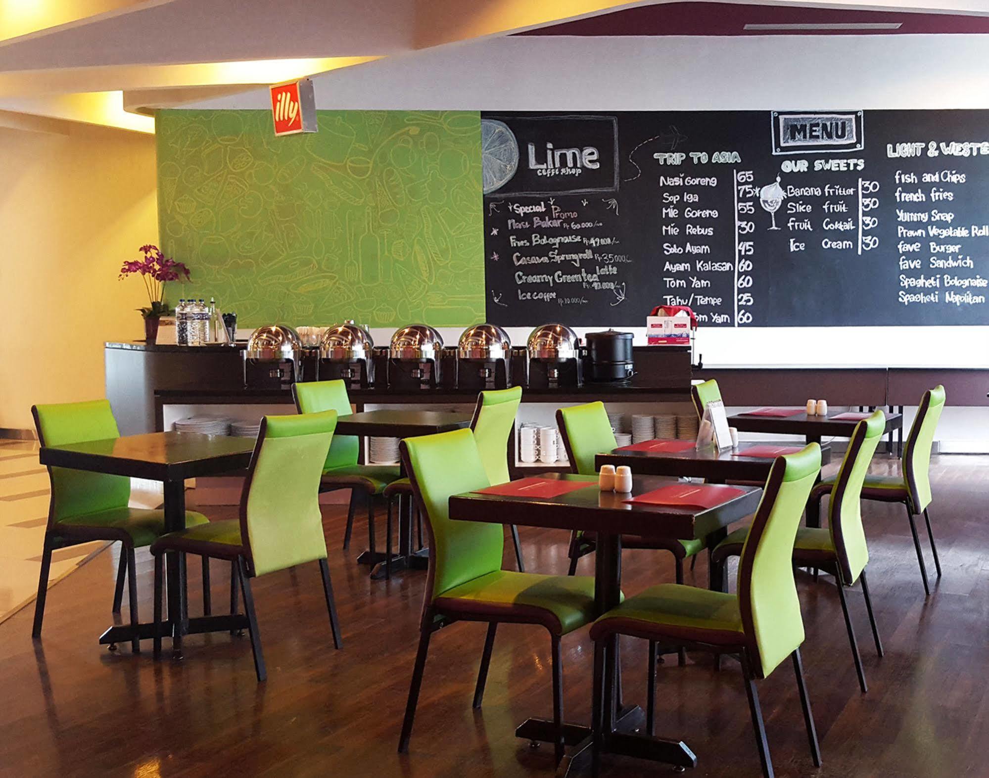 Favehotel Pluit Junction Yakarta Exterior foto